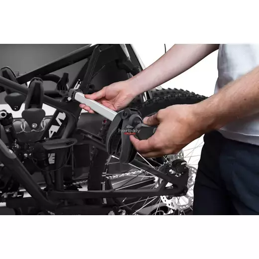 Thule EasyFold XT 934 3-as kerékpártartó vonóhorogra, ezüst