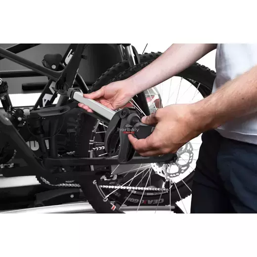 Thule VeloSpace XT 938 2-es Kerékpártartó vonóhorogra, ezüst