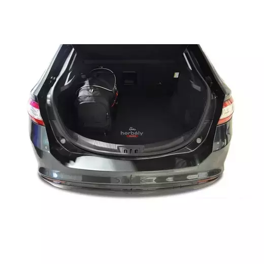 Kjust utazótáska szett Ford Mondeo Liftback 2014+, 5 darab táskával (7015018) Kjust utazótáska szett Ford Mondeo Liftback 2014+, 5 darab táskával (7015018)