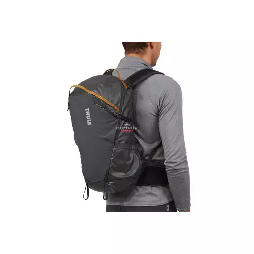 Thule Stir 3204095 Férfi hátizsák 25 L, Barna