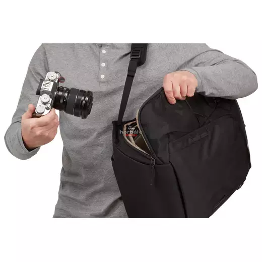 Thule Covert DSLR 3203906 fotós táska, Fekete