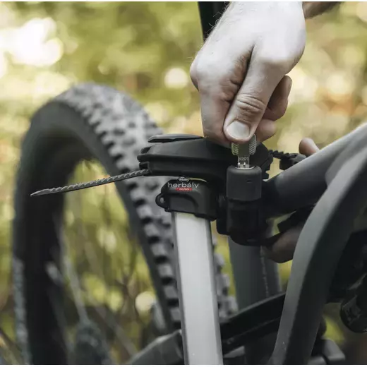 Thule Epos 978100 összecsukható e-bike 2-es kerékpártartó vonóhorogra, fekete