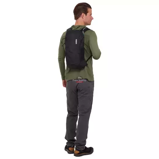 Thule AllTrail 3205076 Hidratációs túrahátizsák 10L, fekete Thule AllTrail 3205076 Hidratációs túrahátizsák 10L, fekete