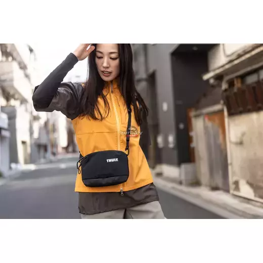 Thule Paramount CrossBody 2L 3205005, fekete Thule Paramount CrossBody 2L 3205005, fekete