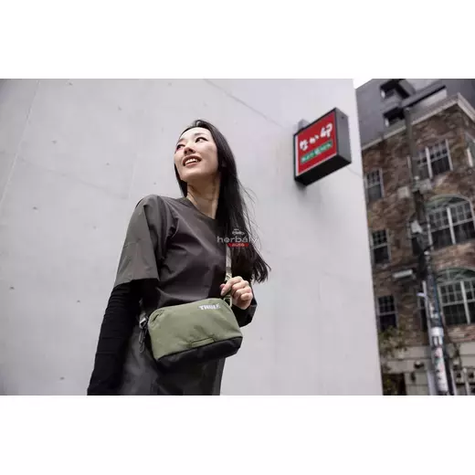 Thule Paramount CrossBody 2L 3205006, zöld Thule Paramount CrossBody 2L 3205006, zöld