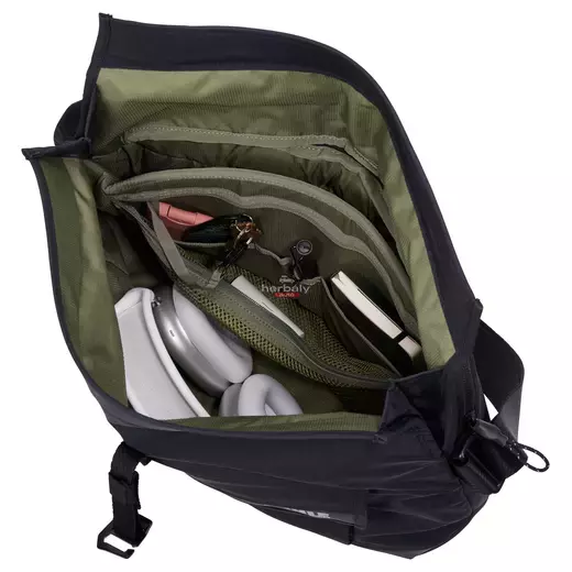 Thule Paramount 3205007 crossbody 14L, fekete