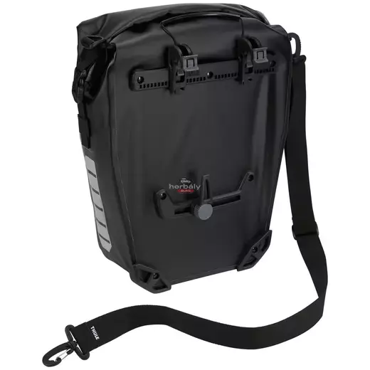 Thule Shield 3204208 kerékpáros táska 17L, fekete