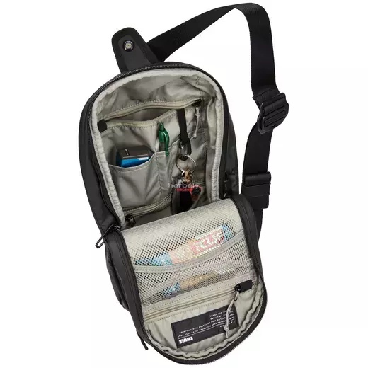 Thule Tact 3205291 Válltáska 8L, fekete