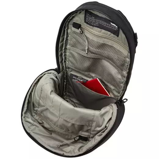 Thule Tact 3205291 Válltáska 8L, fekete