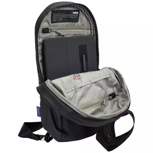 Thule Tact 3205291 Válltáska 8L, fekete