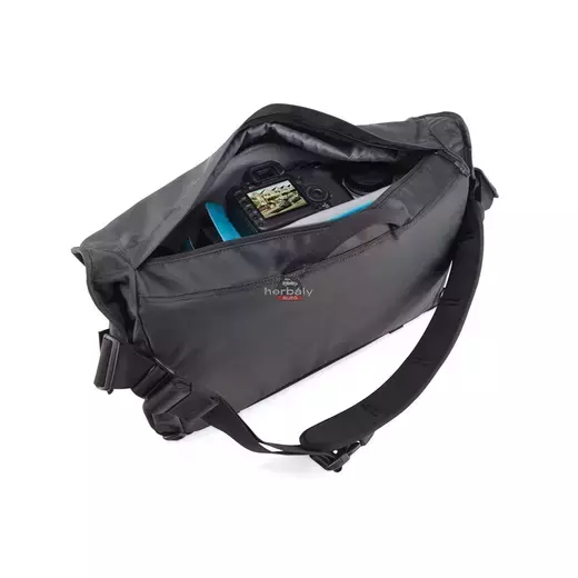 Thule Covert DSLR Messenger TCDM-101 fotós oldaltáska