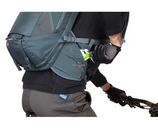 Thule Rail 3204482 hátizsák 18 L, Szürke